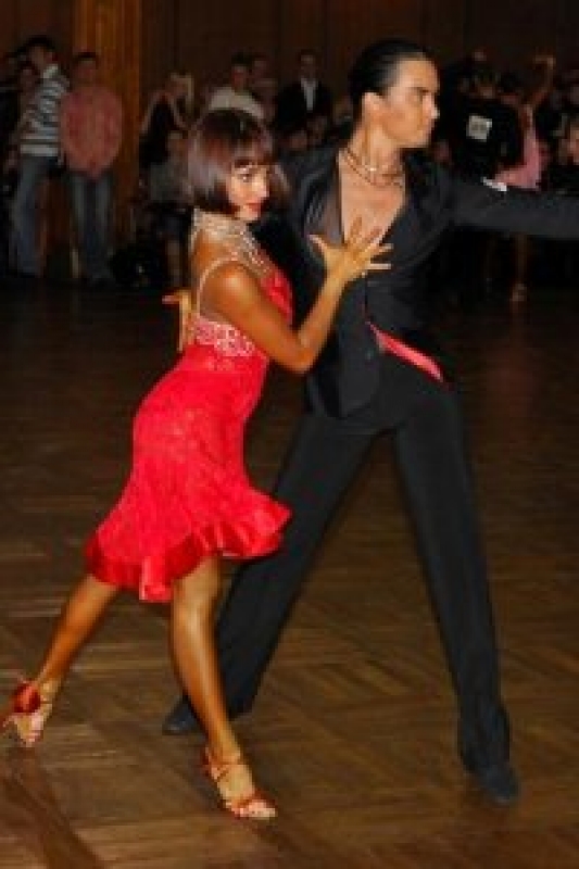 Сергей Гусев - Анастасия Усольцева(фото: www.dancesportinfo.net)