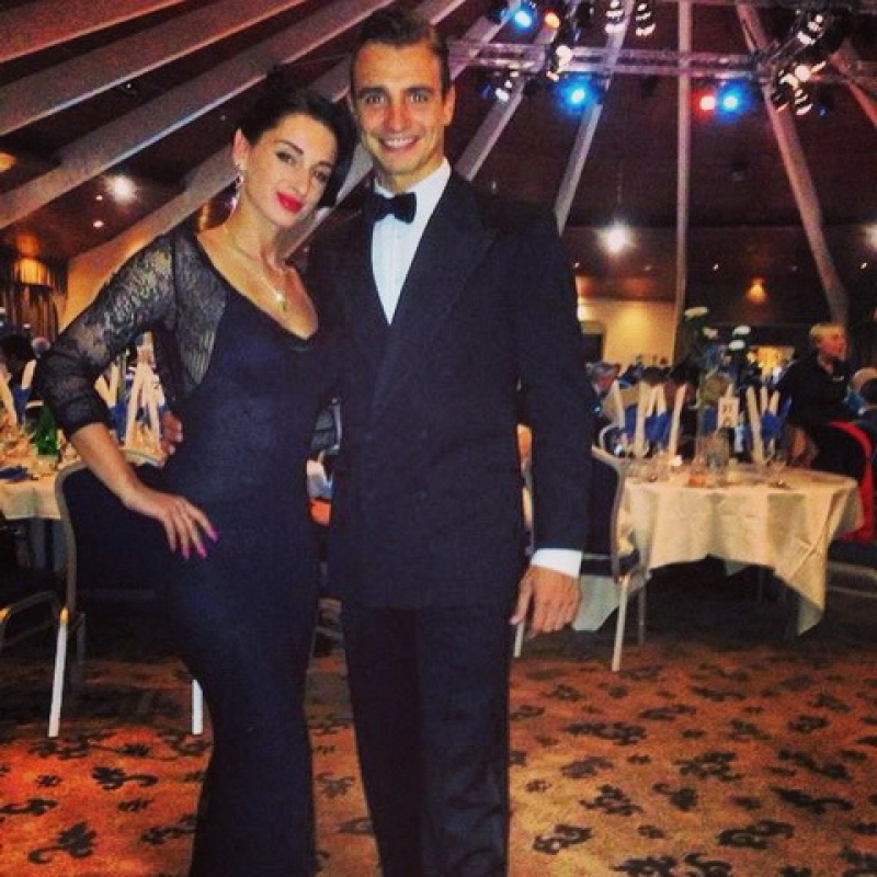 Валентин Воронов и Алина Имрекова на Universal Party в Англии (фото: instagram.com)
