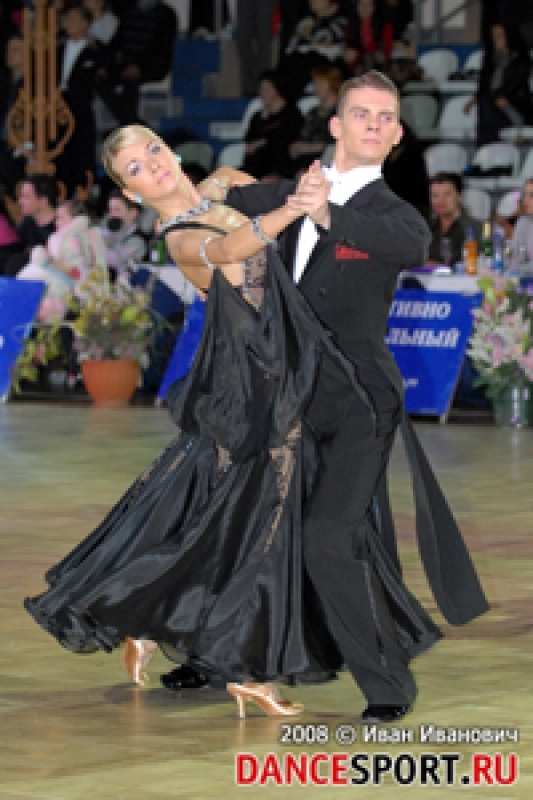 Дмитрий Жарков - Ольга Куликова (фото: Иван Иванович, специально для DanceSport.Ru)