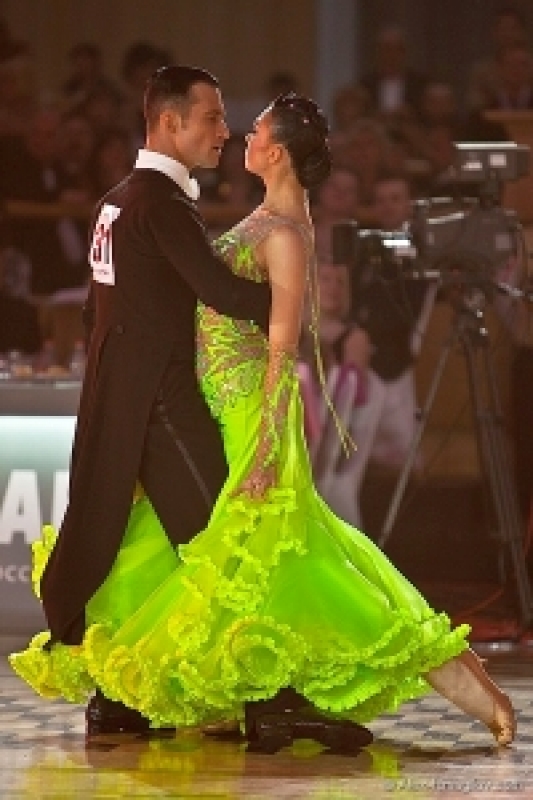 Евгений Казмирчук - Юлия Спесивцева (фото: Alex Ismagilov специально для DanceSport.Ru)