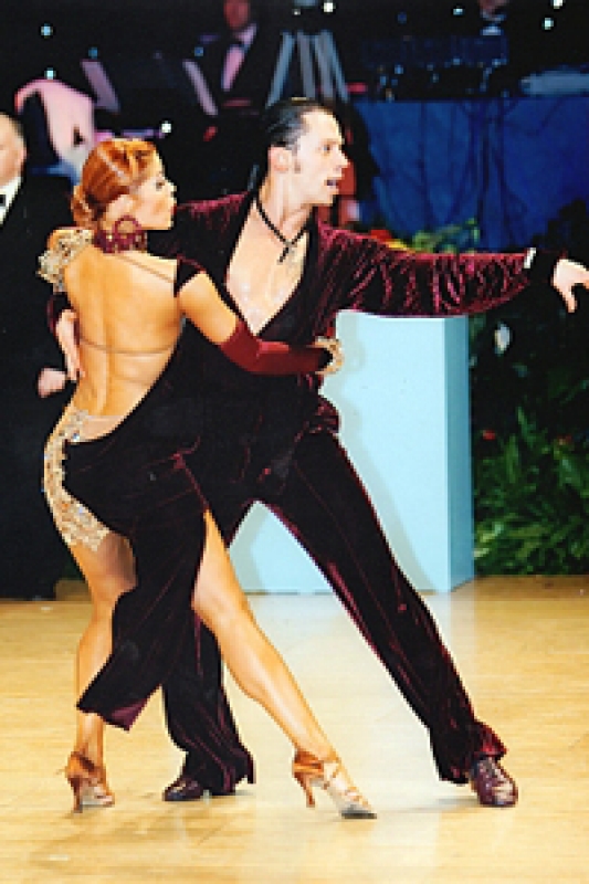 Pavlo Barsuk &amp; Anna Trebunskaya (photo: dancesportinfo.net)