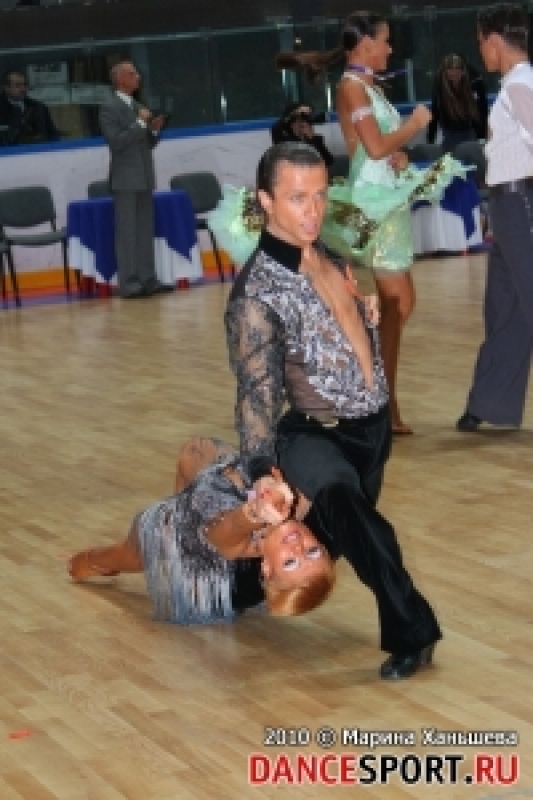 Кихтенко Денис - Акопян Галина (фото: Ханьшева Марина специально для DanceSport.Ru)