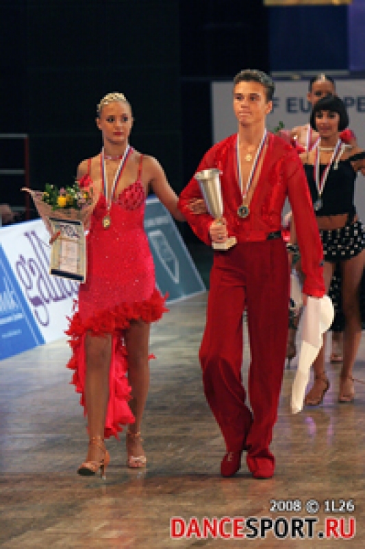 Евгений Кузин - Валерия Агикьян (фото: 1L26 специально для DanceSport.Ru)