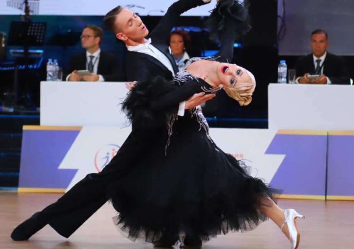 Павел Стрелков - Арина Артемова