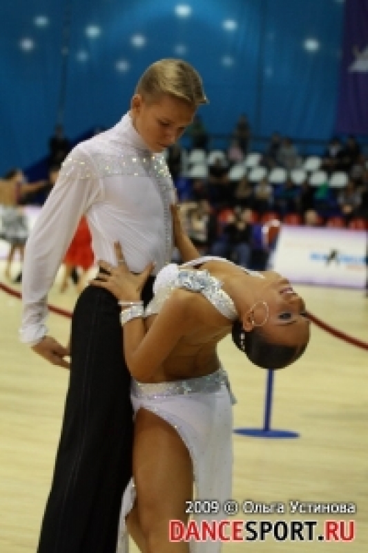 Павлов Валерий - Маевская Каролина (фото: Устинова Ольга специально для DanceSport.Ru)