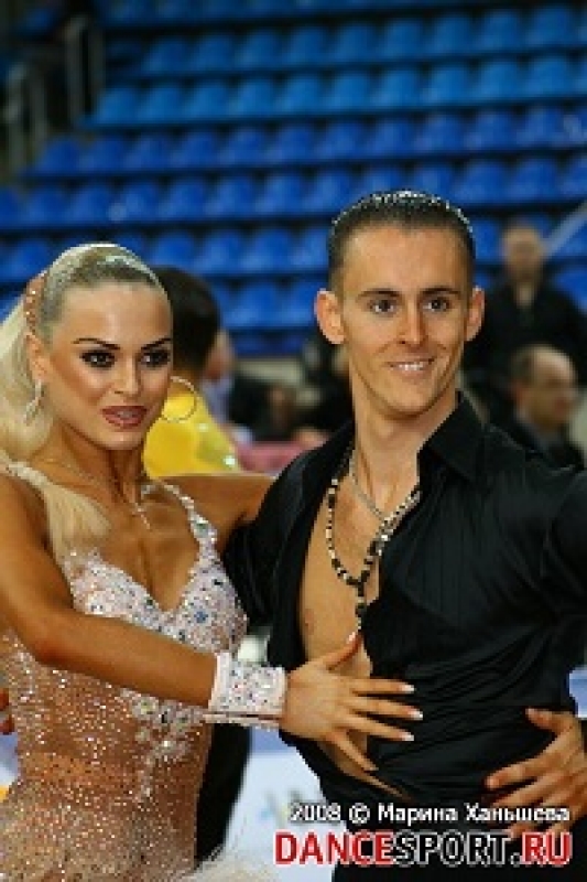 Азанов Антон и Исакович Екатерина (фото Марины Ханьшевой специально для DanceSport.Ru)