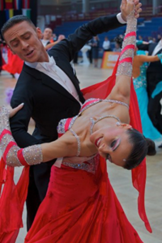 Бенедетто Ферруджи - Клаудией Колер (фото: www.worlddancesport.org)