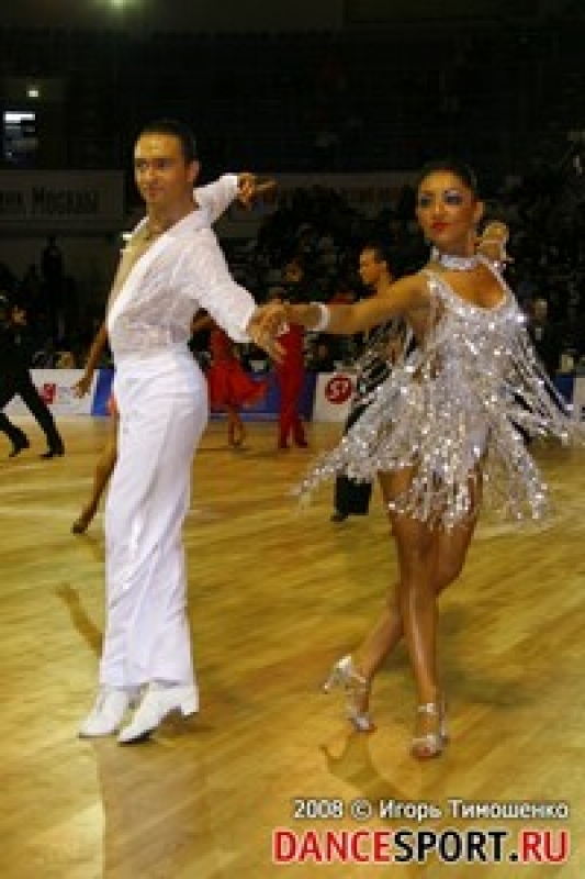 Ломакин Дмитрий - Имаева Карина (фото: Игорь Тимошенко, специально для DanceSport.Ru)