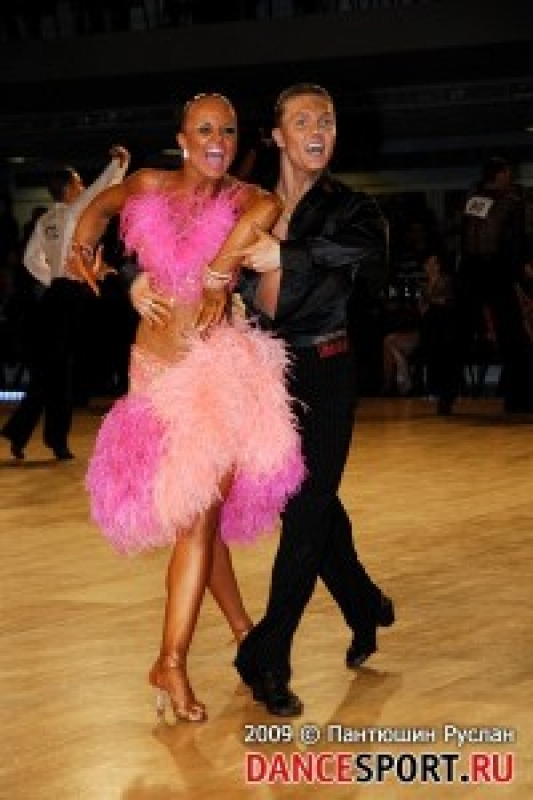 Симачев Юрий - Клокотова Анастасия (фото: Пантюшин Руслан специально для DanceSport.Ru)