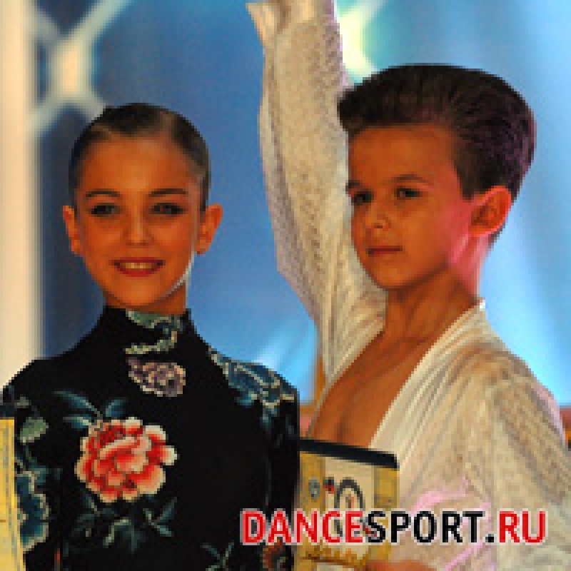 Рожков Сергей - Захарова Марина, Квадрат (фото: DanceSport.Ru)