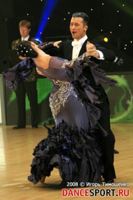 Евгений Казмирчук - Юлия Спесивцева (фото: Игорь Тимошенко специально для DanceSport.Ru)