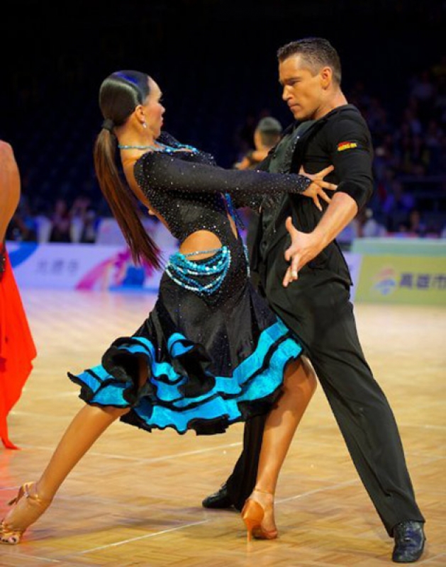 Timur Imametdinov - Ekaterina Nikolaeva (фото: worlddancesport.org)