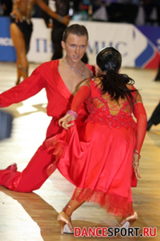 Василий Анохин и Тина Базокина (Vassili Anokhine - Tina Bazokina) (фото DanceSport.Ru)