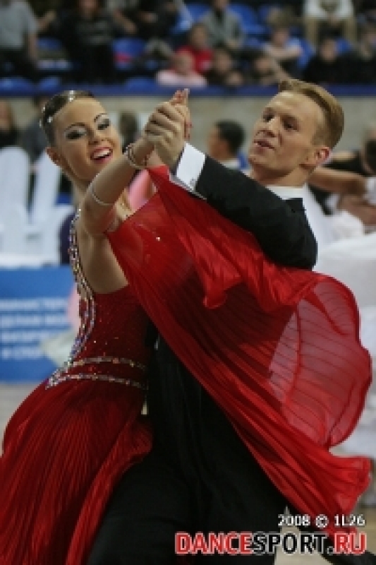 Маркарян Георгий - Кузьмина Анастасия (фото: 1L26 специально для DanceSport.ru)