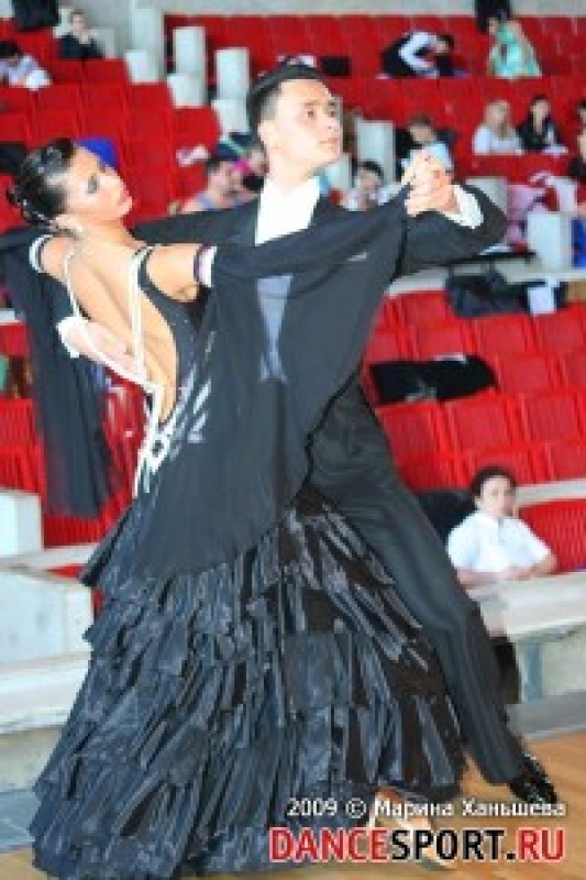 Павел Непомнящих - Алина Главзкова (фото: Ханьшева Марина специально для DanceSport.Ru)